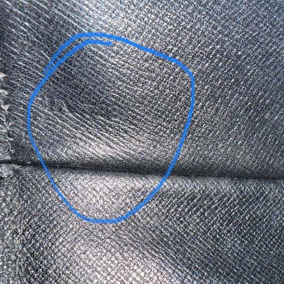 Louis Vuitton Saint Cloud Leather Crossbody - Picture 8 of 9